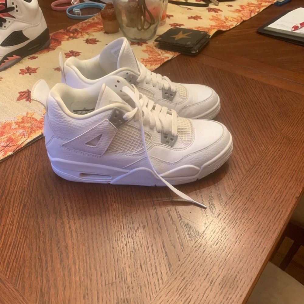 WHITE JORDAN RETRO 5’s NEW With box